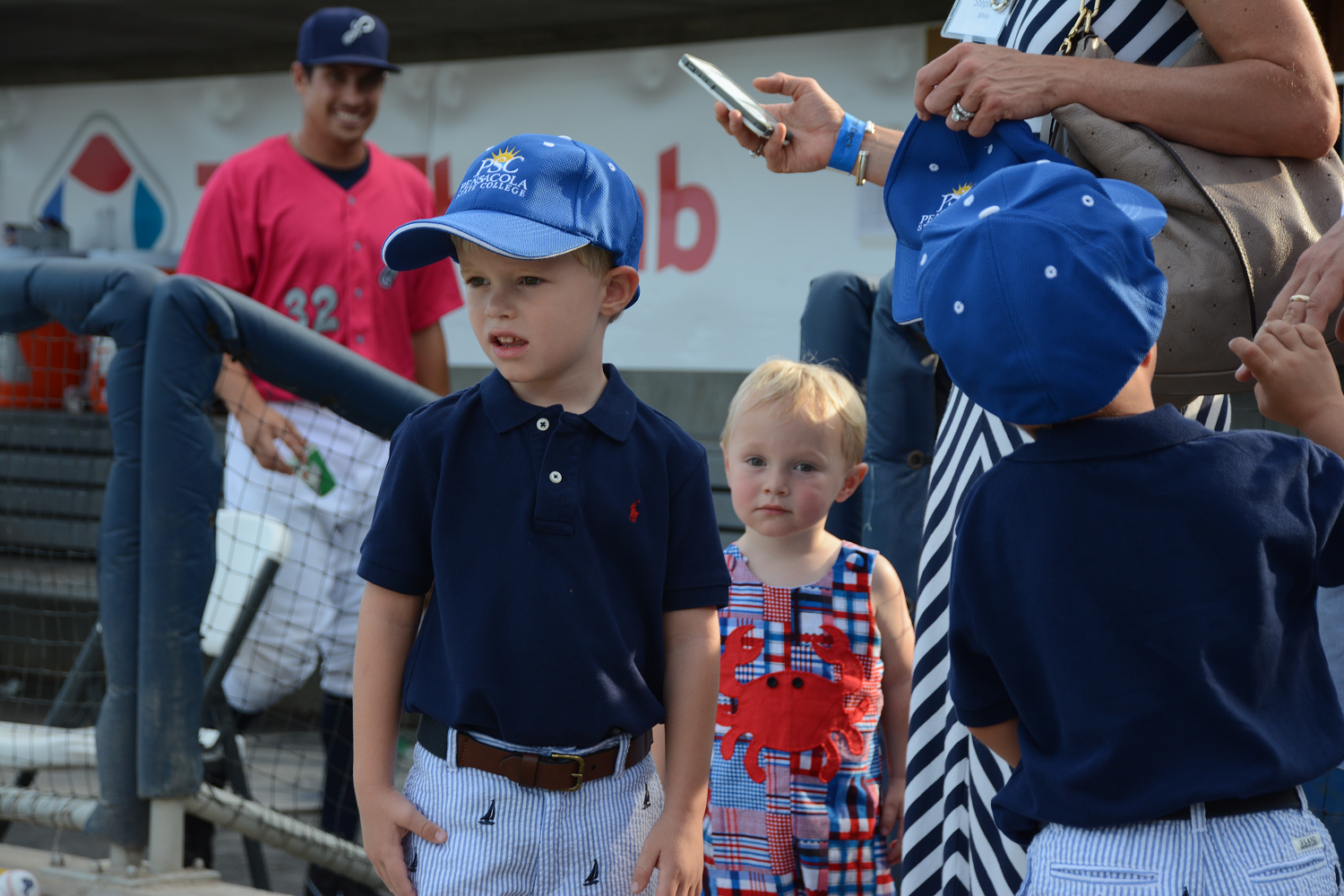 decorative image of 008 , Blue Wahoos Alumni Night 2015-08-06 14:08:03