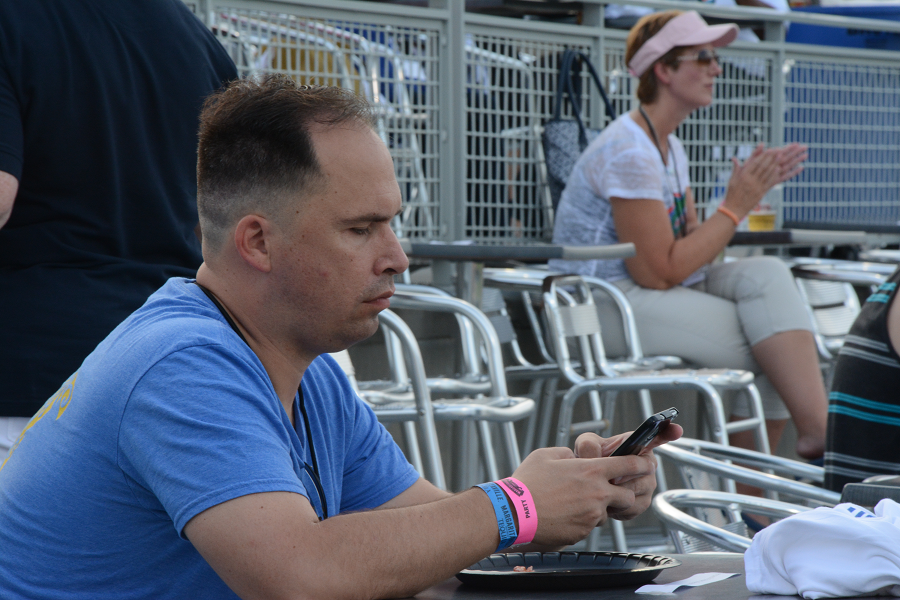 decorative image of 044 , Blue Wahoos Alumni Night 2015-08-06 14:08:38