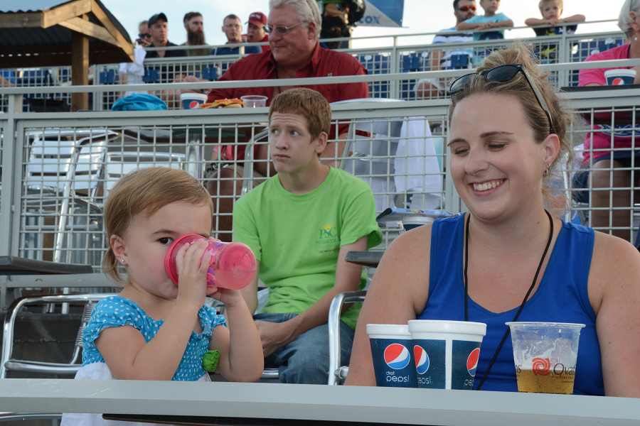 decorative image of 046 , Blue Wahoos Alumni Night 2015-08-06 14:08:43