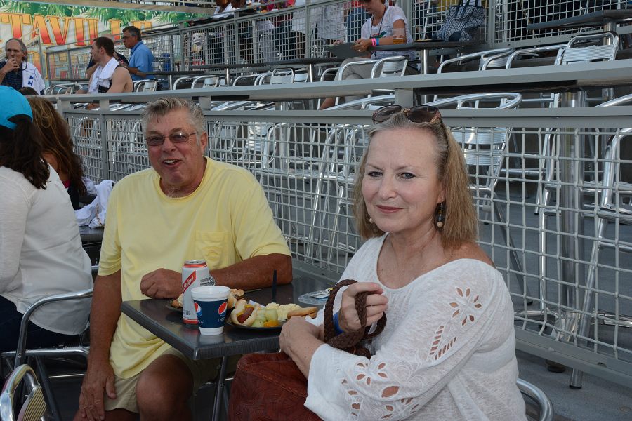 decorative image of 048 , Blue Wahoos Alumni Night 2015-08-06 14:08:45