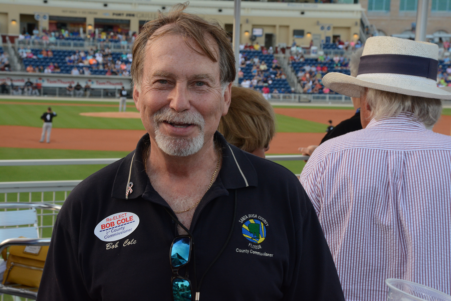decorative image of 060 , Blue Wahoos Alumni Night 2015-08-06 14:08:57