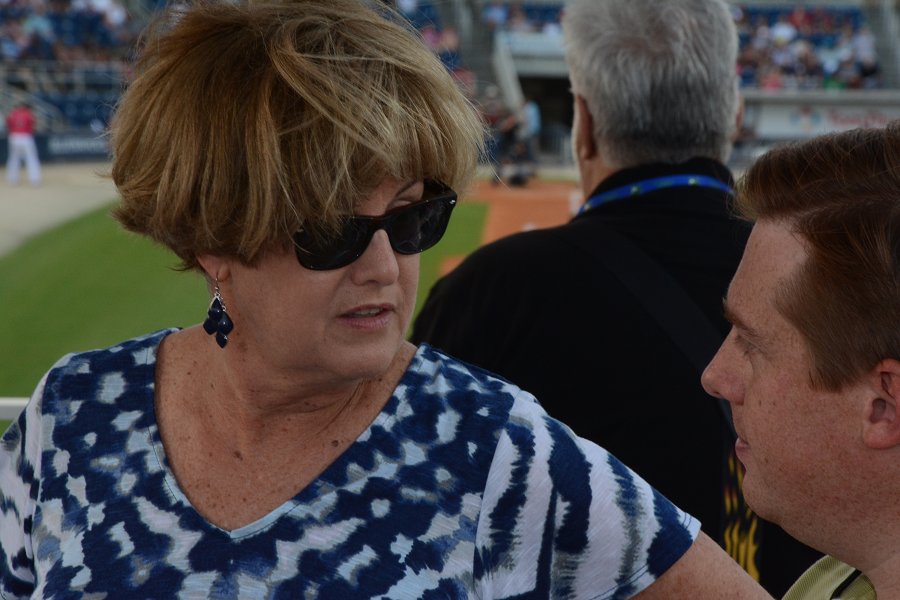 decorative image of 074 , Blue Wahoos Alumni Night 2015-08-06 14:09:10