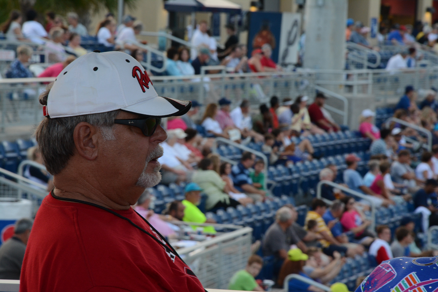 decorative image of 075 , Blue Wahoos Alumni Night 2015-08-06 14:09:11