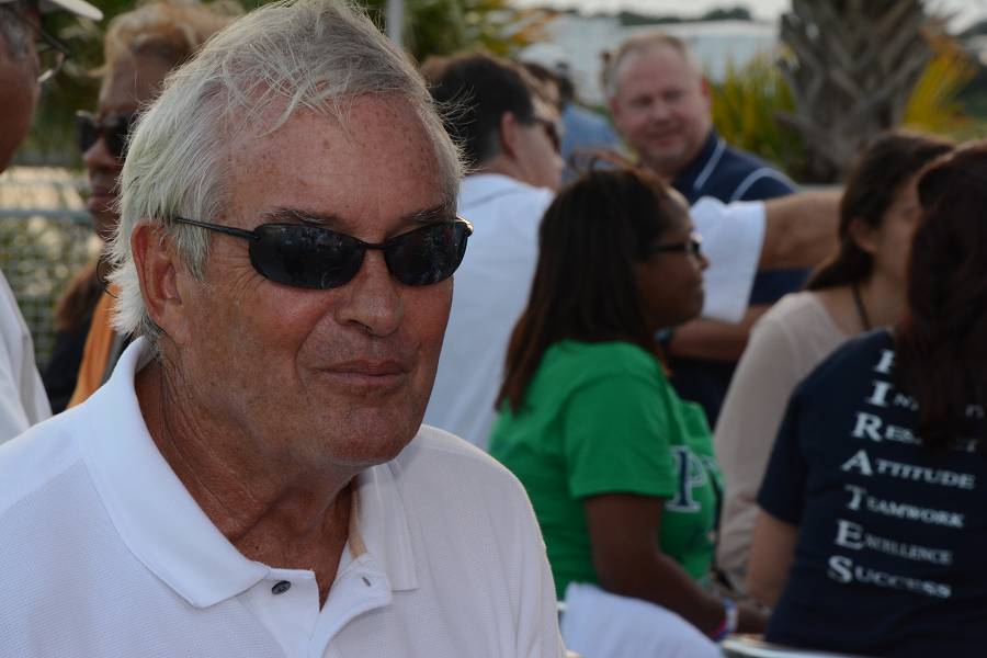 decorative image of 076 , Blue Wahoos Alumni Night 2015-08-06 14:09:12