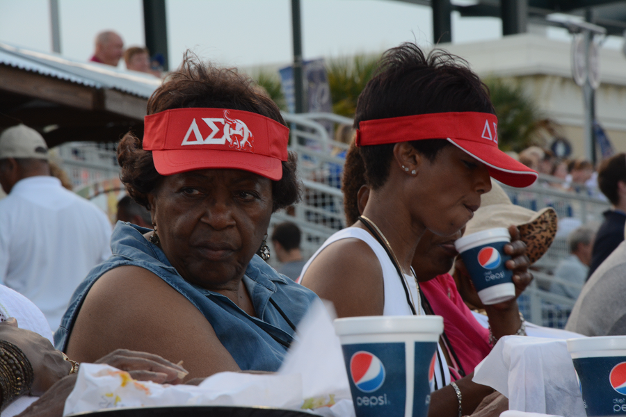 decorative image of 084 , Blue Wahoos Alumni Night 2015-08-06 14:09:25