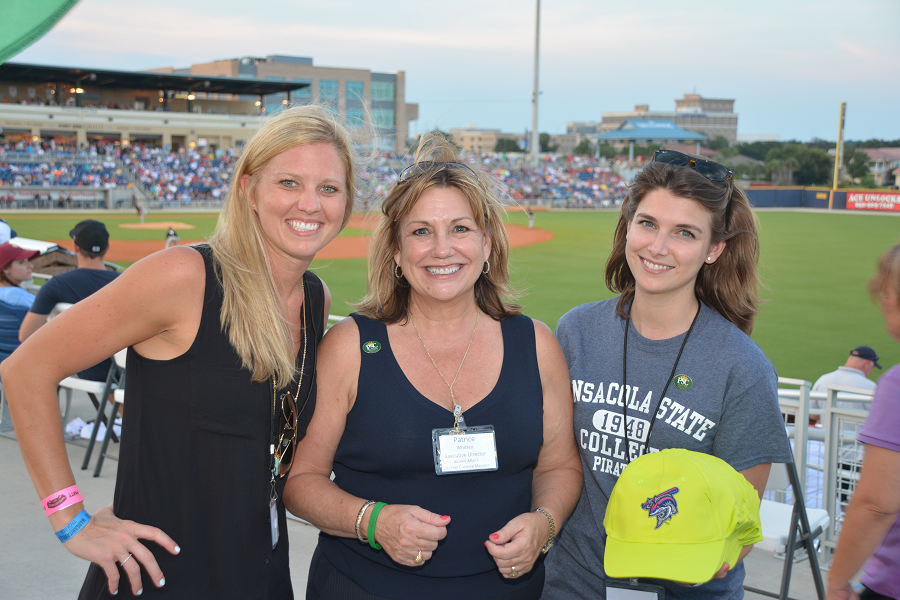 decorative image of 095 , Blue Wahoos Alumni Night 2015-08-06 14:09:41