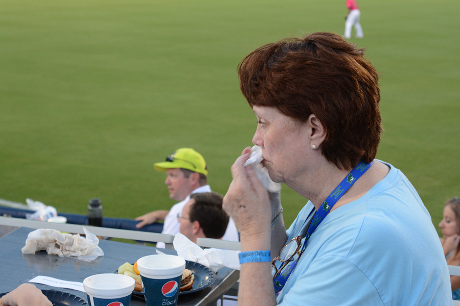 decorative image of 105 , Blue Wahoos Alumni Night 2015-08-06 14:09:55
