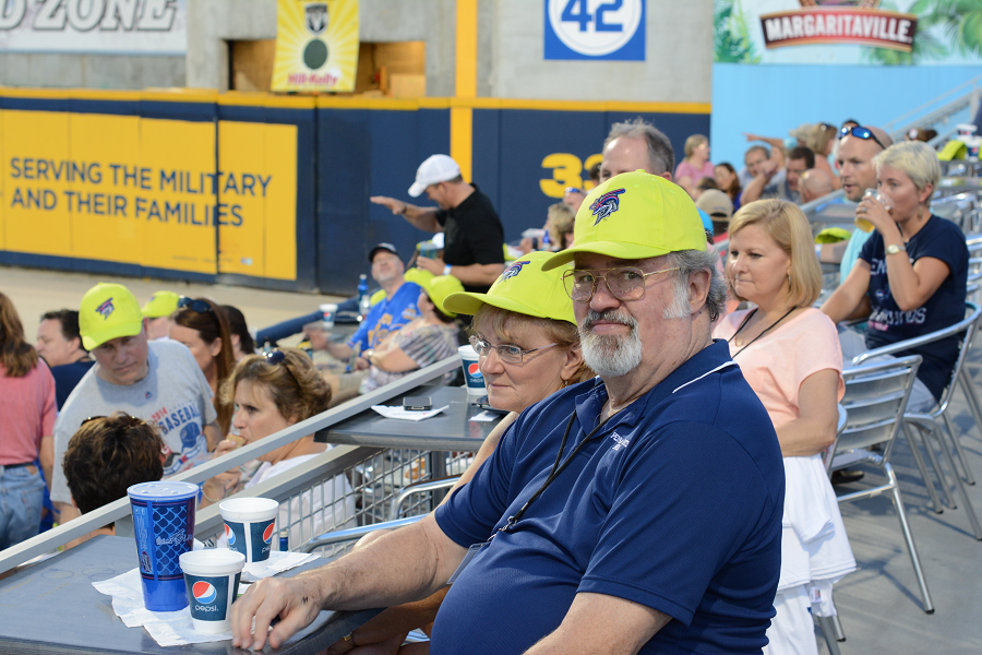 decorative image of 111 , Blue Wahoos Alumni Night 2015-08-06 14:07:20