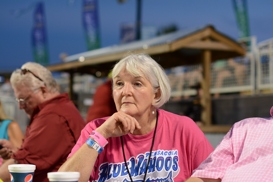 decorative image of 129 , Blue Wahoos Alumni Night 2015-08-06 14:07:36