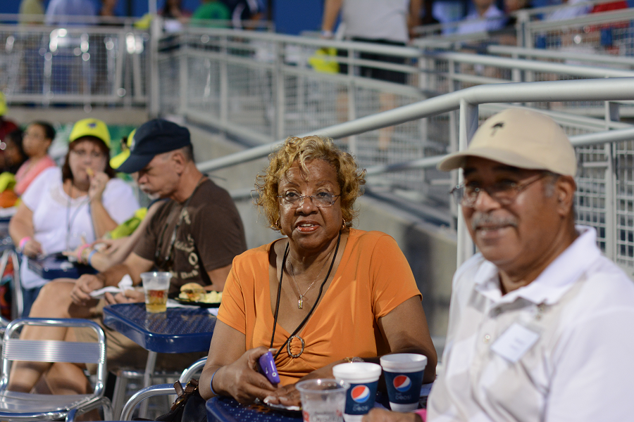 decorative image of 133 , Blue Wahoos Alumni Night 2015-08-06 14:07:40