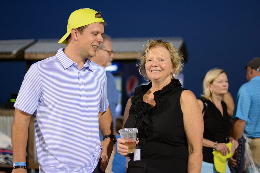 decorative image of 146 , Blue Wahoos Alumni Night 2015-08-06 14:07:51